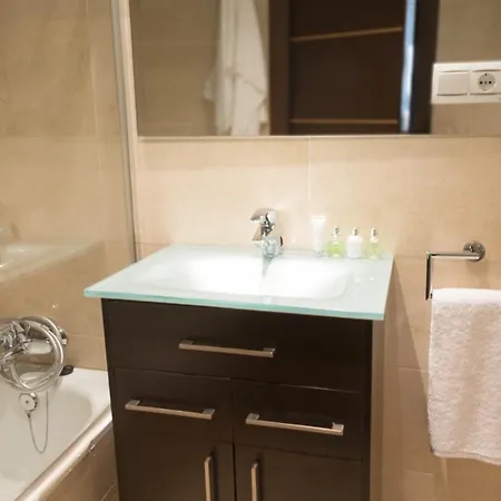 Living4malaga Atarazanas Executive 公寓 马拉加