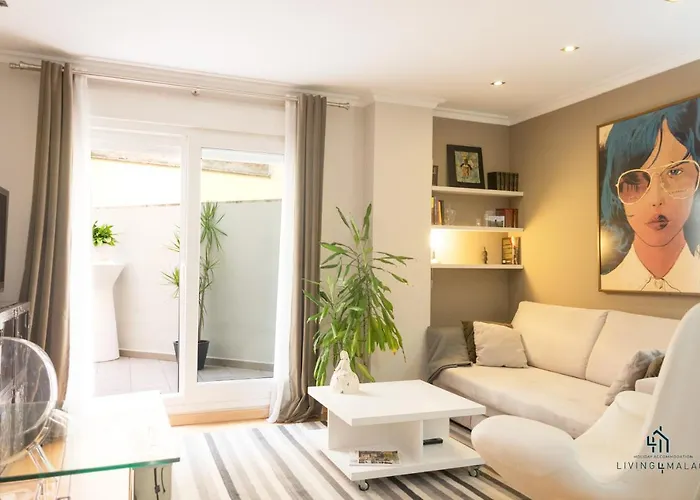 Living4malaga Atarazanas Executive Apartment *
